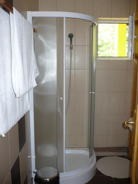 Pensiunea Tiuta Hotel Corbeni Room photo